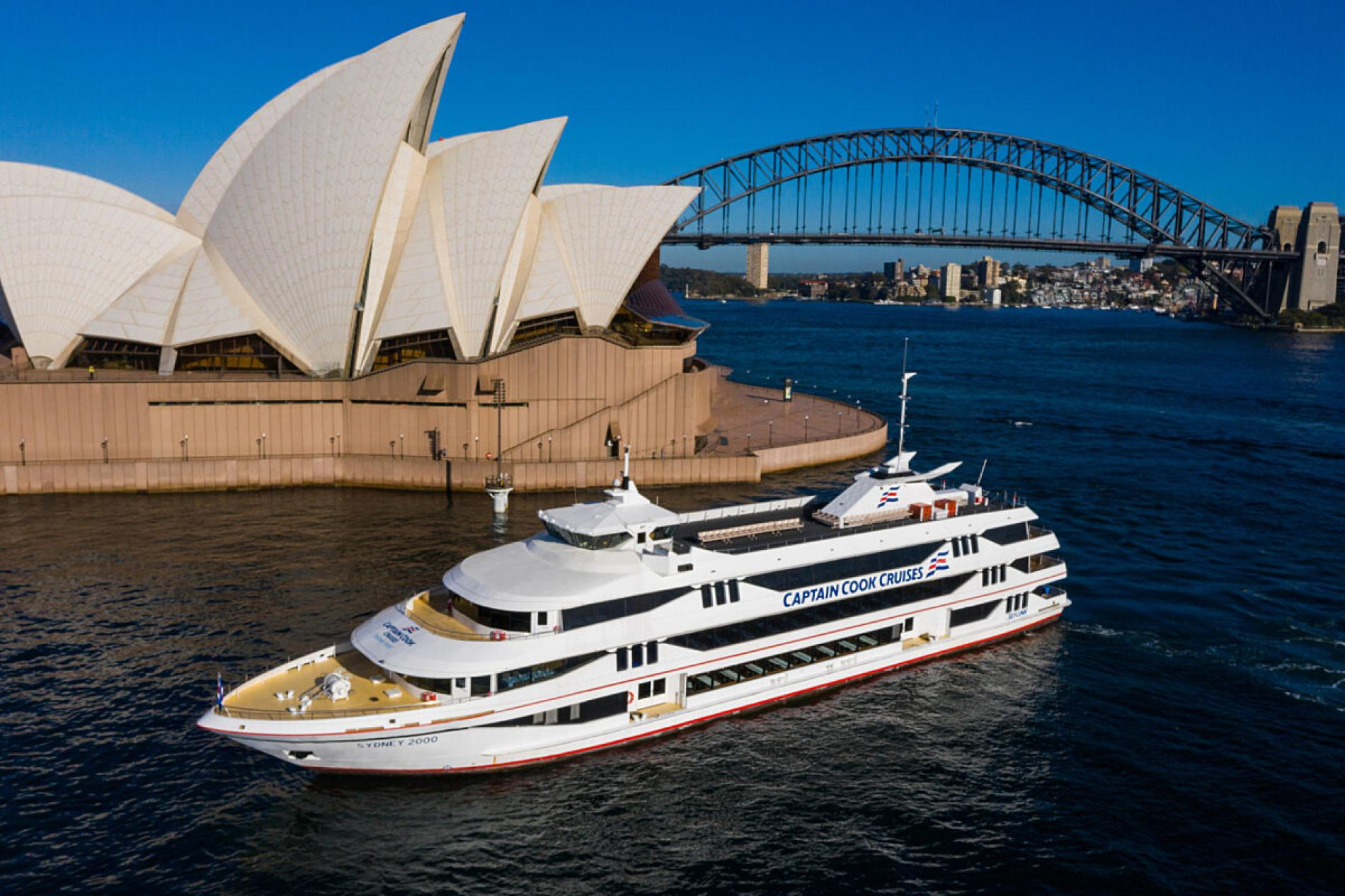 Có gì hấp dẫn khi lựa chọn trải nghiệm du thuyền ngắm cảnh đẹp | Du lịch Úc cùng TOPTOUR