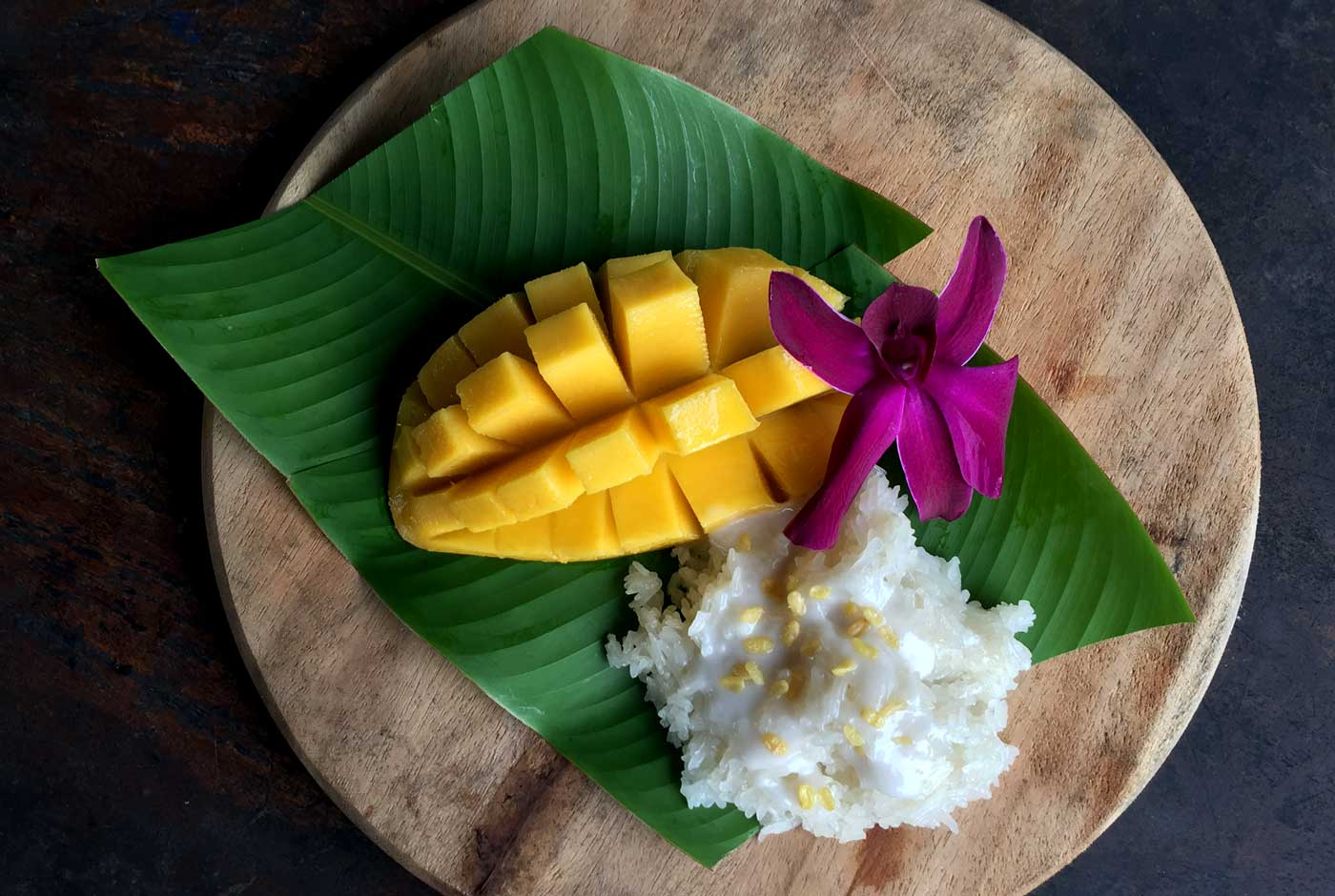 Mango Sticky Rice (Xôi xoài) – Món tráng miệng không thể bỏ lỡ khi du lịch Thái Lan | TOPTOUR