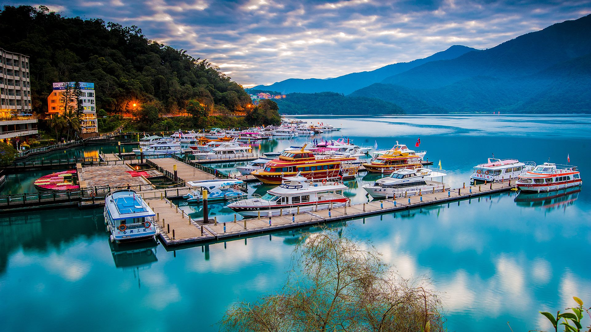Du lịch Đài loan khám phá Hồ Nhật Nguyệt - Nơi tĩnh lặng đẹp như tranh vẽ | TOPTOUR